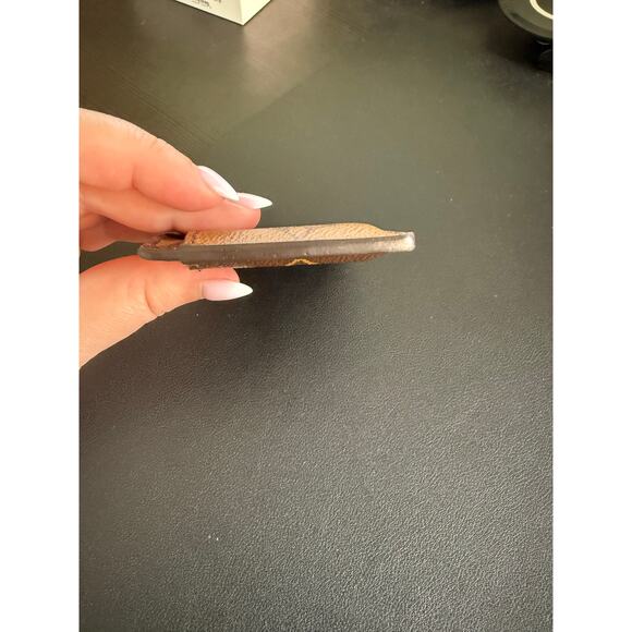 Louis Vuitton Reverse Monogram Cardholder - Picture 4 of 9